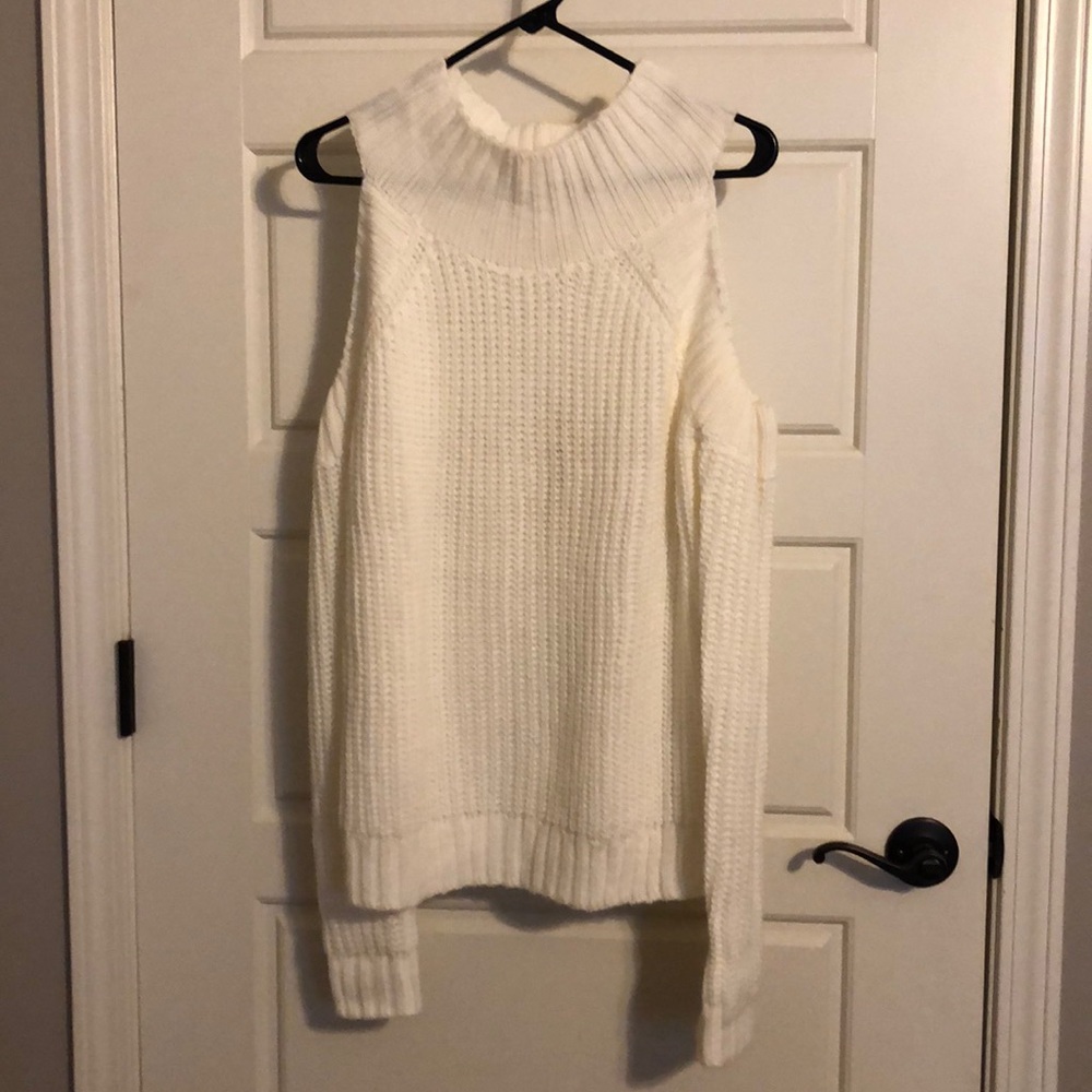 NWT Elan cold shoulder sweater